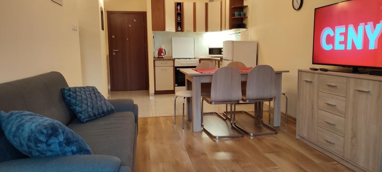 Top Apartamenty Centrum - Metro Rondo Onz Warsaw Ngoại thất bức ảnh