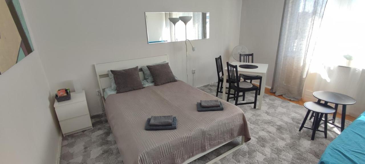 Top Apartamenty Centrum - Metro Rondo Onz Warsaw Ngoại thất bức ảnh