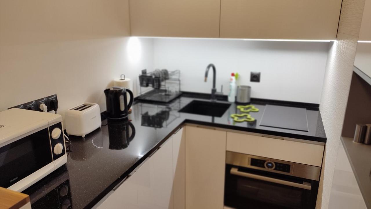 Top Apartamenty Centrum - Metro Rondo Onz Warsaw Ngoại thất bức ảnh