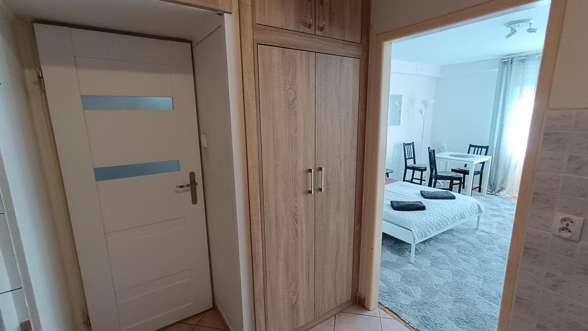Top Apartamenty Centrum - Metro Rondo Onz Warsaw Ngoại thất bức ảnh